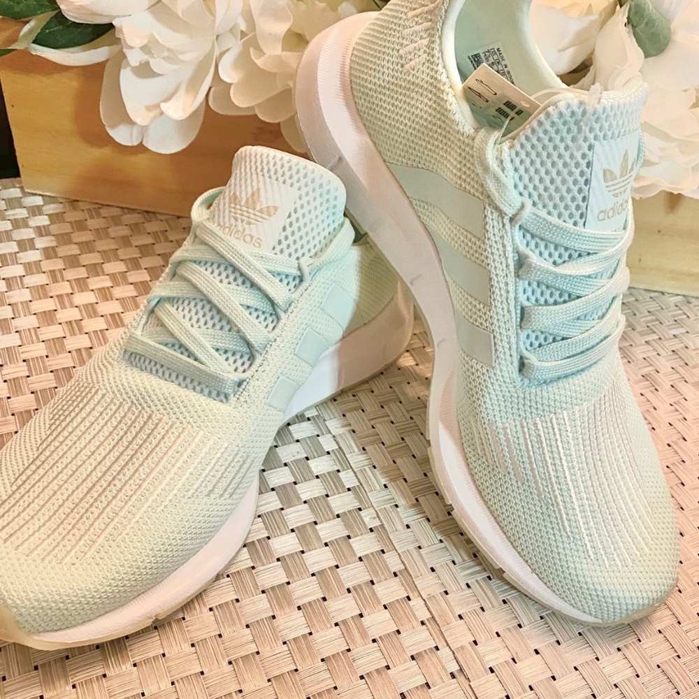 Swift Run Adidas Women